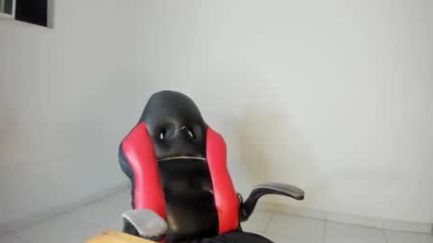 Moonie  online show from November 7, 5:40 am