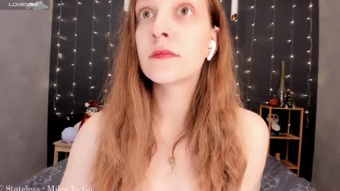 Snapshot of solaralice chatting on December 12, 7:04 pm SolarAlice online show from December 12, 7:04 pm