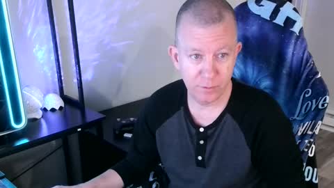 Snapshot of solarlunar1 chatting on September 21, 3:35 pm just ask online show from September 21, 3:35 pm