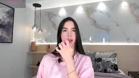 Snapshot of solavelar chatting on June 21, 1:19 am Sol Avelar online show from June 21, 1:19 am