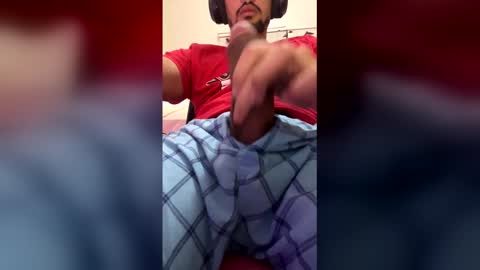 Snapshot of solofatxxx chatting on May 22, 5:47 am solofatxxx online show from May 22, 5:47 am