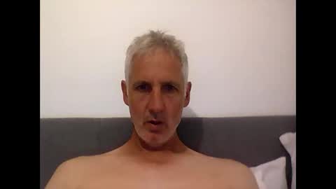 Snapshot of soloman1969 chatting on December 2, 4:42 am Soloman online show from December 2, 4:42 am