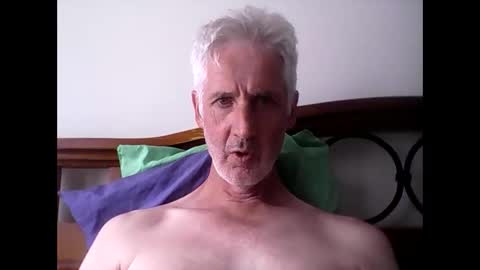 Snapshot of soloman1969 chatting on January 6, 3:53 am Soloman online show from January 6, 3:53 am