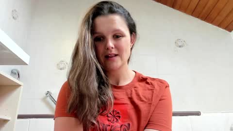 Snapshot of someonesday chatting on January 10, 12:15 pm SomeonesDay online show from January 10, 12:15 pm