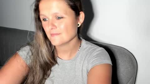 Snapshot of someonesday chatting on September 14, 5:28 am SomeonesDay online show from September 14, 5:28 am