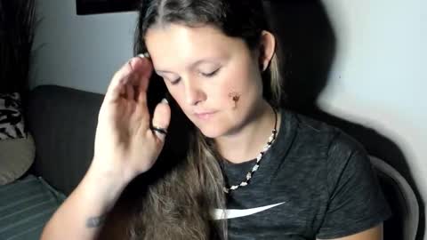 Snapshot of someonesday chatting on October 15, 5:29 am SomeonesDay online show from October 15, 5:29 am