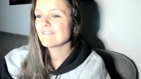 Snapshot of someonesday chatting on November 29, 6:38 am SomeonesDay online show from November 29, 6:38 am