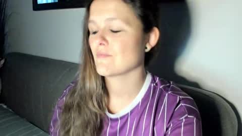 Snapshot of someonesday chatting on December 1, 6:40 am SomeonesDay online show from December 1, 6:40 am