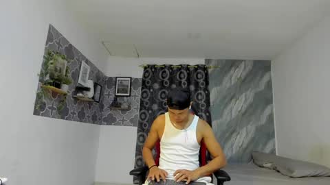 son_hades online show from April 8, 3:39 am