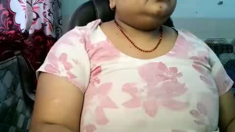 Snapshot of soni88888 chatting on May 23, 5:12 am soni88888 online show from May 23, 5:12 am
