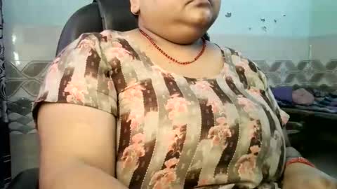 Snapshot of soni88888 chatting on June 2, 5:53 am soni88888 online show from June 2, 5:53 am