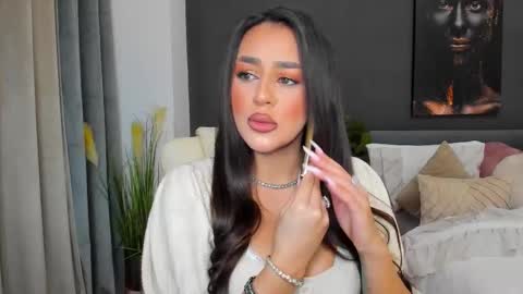 Snapshot of sonia__rey chatting on December 17, 1:28 pm Sonia Rey online show from December 17, 1:28 pm