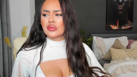 Sonia  Rey online show from February 19, 6:15 pm