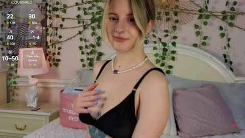 Sonia Meow online show from March 19, 7:34 am