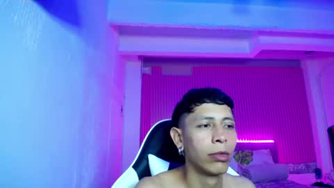 sonic_jess07 online show from May 23, 1:22 am