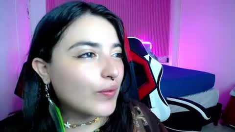sonic_jess07 online show from June 24, 10:31 pm