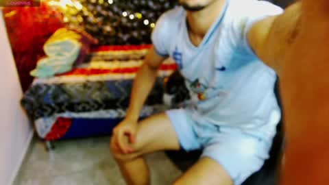 Snapshot of sonicj25_ chatting on January 10, 4:01 am SONIC online show from January 10, 4:01 am