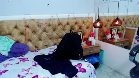 Snapshot of sonicj25_ chatting on February 5, 5:09 am SONIC online show from February 5, 5:09 am