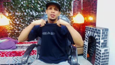 Snapshot of sonicj25_ chatting on February 9, 3:32 am SONIC online show from February 9, 3:32 am