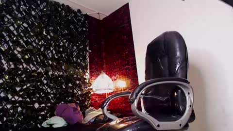 Snapshot of sonicj25_ chatting on February 24, 1:13 am SONIC online show from February 24, 1:13 am