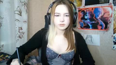 Mila online show from April 30, 5:30 pm