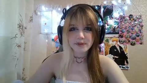 Snapshot of sonwosick chatting on July 17, 2:13 pm Mila online show from July 17, 2:13 pm