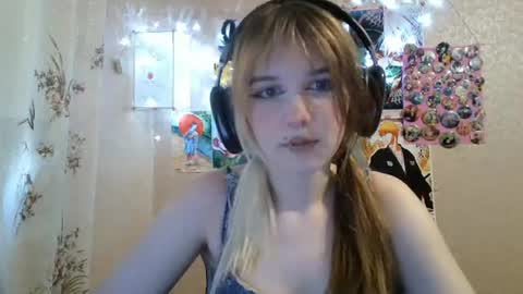 Snapshot of sonwosick chatting on July 18, 2:10 pm Mila online show from July 18, 2:10 pm