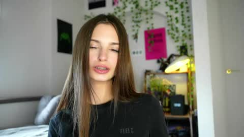 Snapshot of sonyaericsson chatting on May 27, 9:50 am Eva 3 online show from May 27, 9:50 am