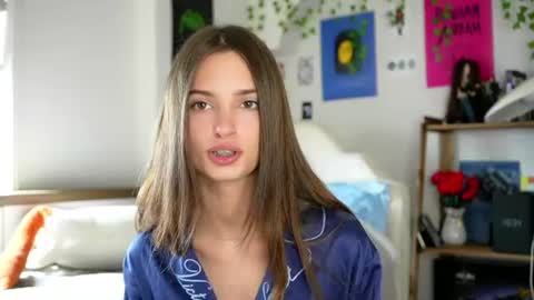 Snapshot of sonyaericsson chatting on June 19, 7:34 am Eva 3 online show from June 19, 7:34 am