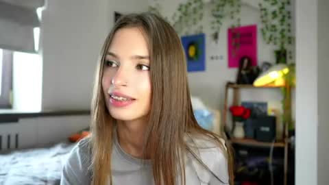 Snapshot of sonyaericsson chatting on June 22, 11:40 am Eva 3 online show from June 22, 11:40 am