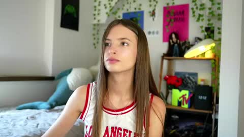 Snapshot of sonyaericsson chatting on July 20, 9:12 am Eva 3 online show from July 20, 9:12 am