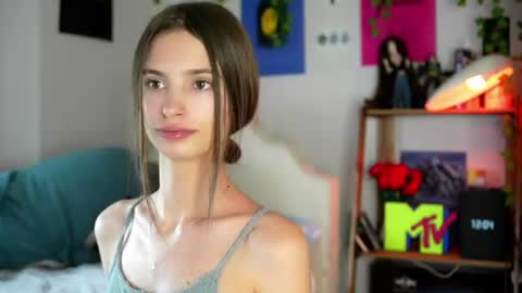 Snapshot of sonyaericsson chatting on July 25, 9:07 am Eva 3 online show from July 25, 9:07 am