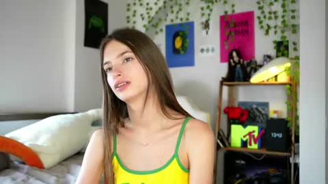 Snapshot of sonyaericsson chatting on July 28, 10:43 am Eva 3 online show from July 28, 10:43 am
