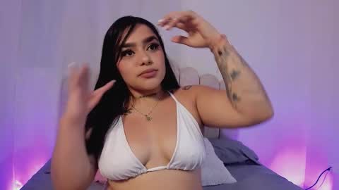 Snapshot of soofii_james chatting on November 10, 11:26 pm sofi online show from November 10, 11:26 pm