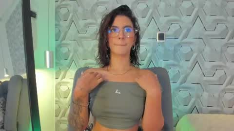 sophie online show from July 4, 6:03 pm