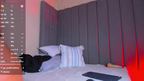 Snapshot of sophi_cooper29 chatting on November 20, 11:37 pm sophi_cooper29 online show from November 20, 11:37 pm