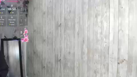 Sophi Thaylorr online show from September 10, 1:00 pm