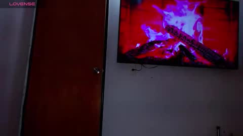 Snapshot of sophia24cm chatting on October 22, 1:00 pm Sophia online show from October 22, 1:00 pm