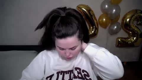 sophia__olsen online show from April 28, 7:57 am