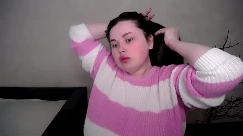 sophia__olsen online show from May 1, 6:29 am