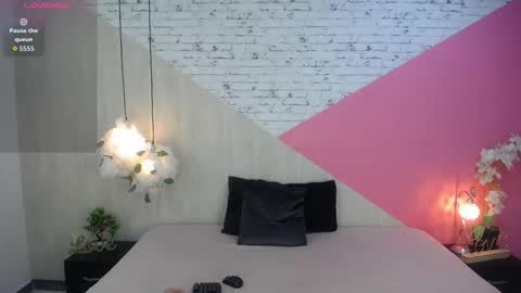 sophia_brunette21 online show from November 21, 11:20 am