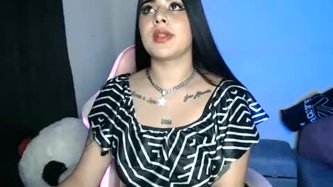 Snapshot of sophia_dazza398 chatting on July 5, 11:01 pm sophia online show from July 5, 11:01 pm