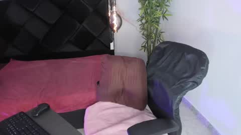 sophia_delgado online show from December 4, 12:14 pm