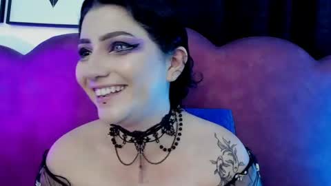 sophia hottie online show from July 8, 4:11 pm