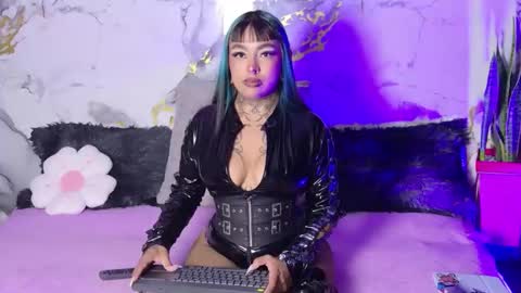sophia online show from June 5, 6:52 am