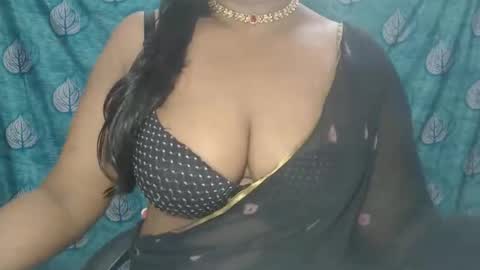 Snapshot of sophia_indian chatting on October 23, 6:23 am Sophia Tamil online show from October 23, 6:23 am