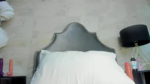 Sophia  online show from June 24, 7:35 pm