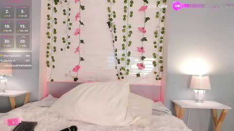  S O P H I A  online show from February 14, 1:40 pm