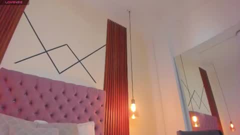 sophia_turneer online show from July 16, 8:53 am