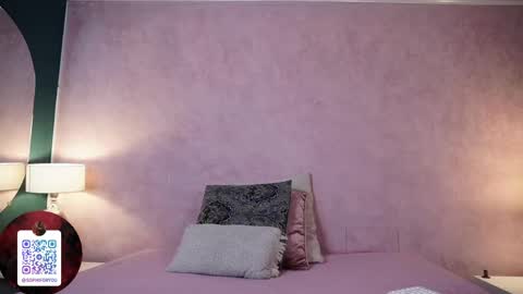 Snapshot of sophia_wilsonn_ chatting on May 22, 11:16 am Sofi online show from May 22, 11:16 am